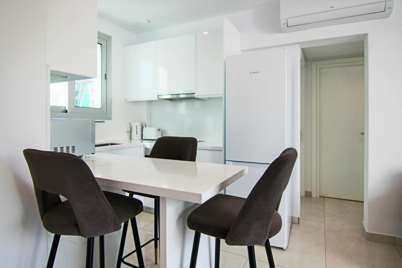 Appartamento Phaedrus Living - Seaside Executive Flat Harbour 201 Paphos Esterno foto